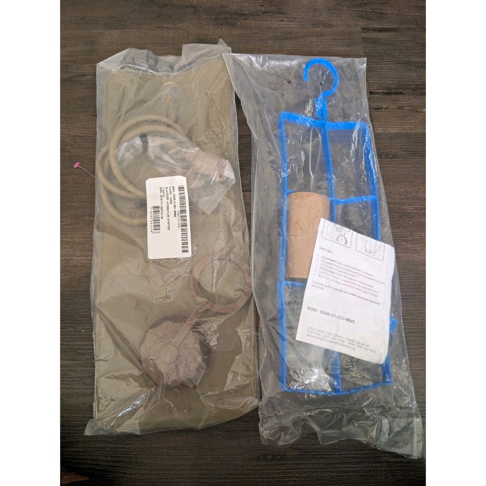 CamelBak Reservoir Cleaning Kit Blue Drying Hanger Frame 8465016419698 New